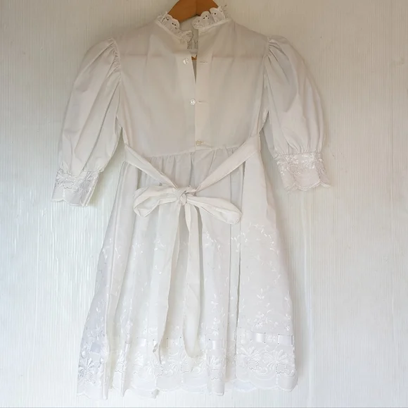 VINTAGE Madonna girls white eyelet lace trimmed embroidered white ruffle dress - Picture 4 of 11